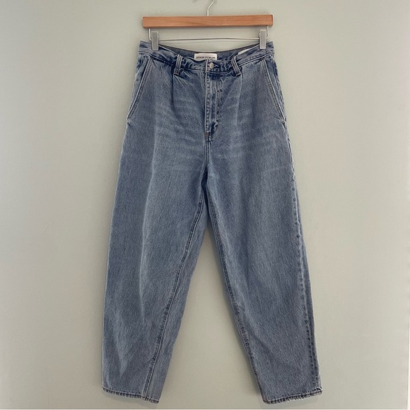 Aritzia Denim Forum The Luanne High Rise Tapered 30L Jeans 29 - Picture 6 of 16